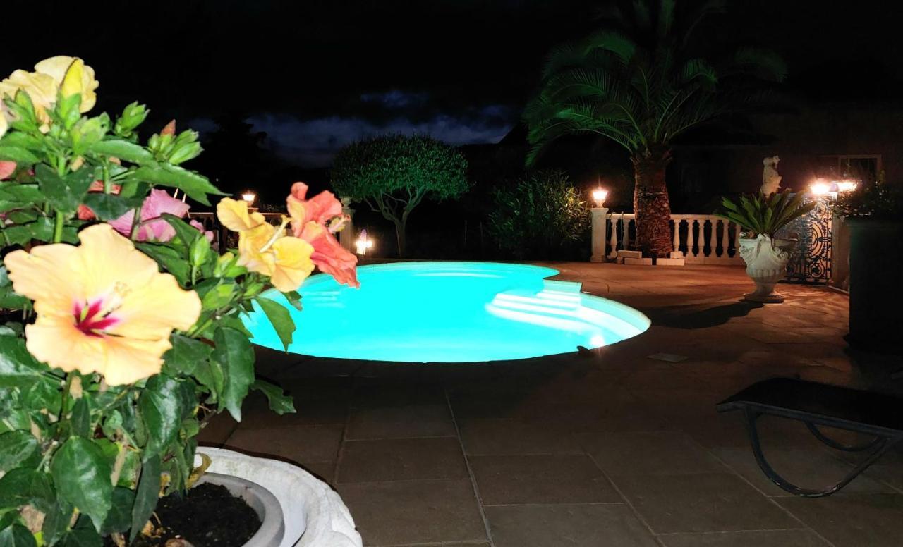 Gite Les Pins Climatise Piscine Chauffee Jardin Peymeinade Exteriér fotografie